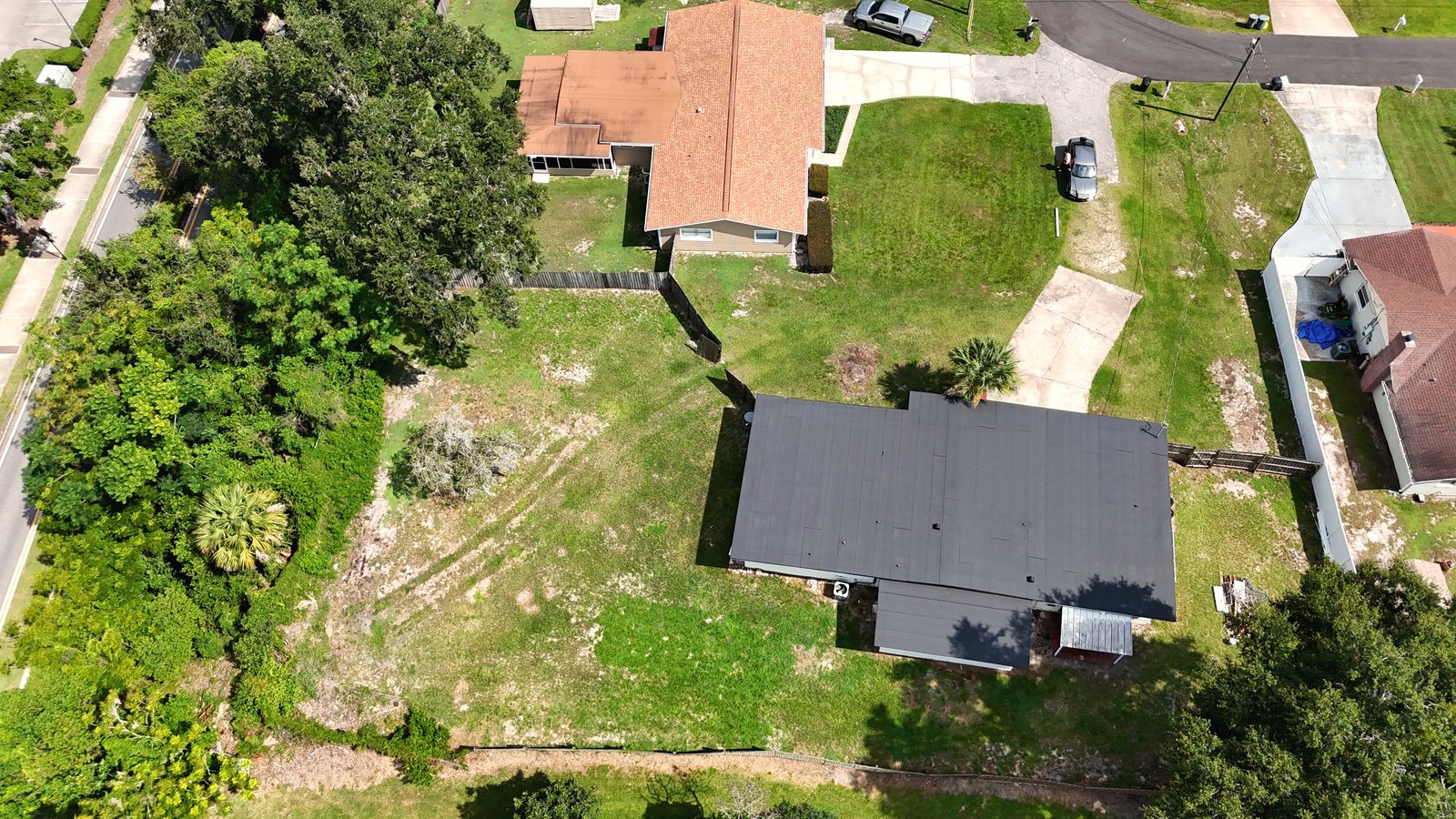 Aerial of the property and surrounding Orienta Gardens