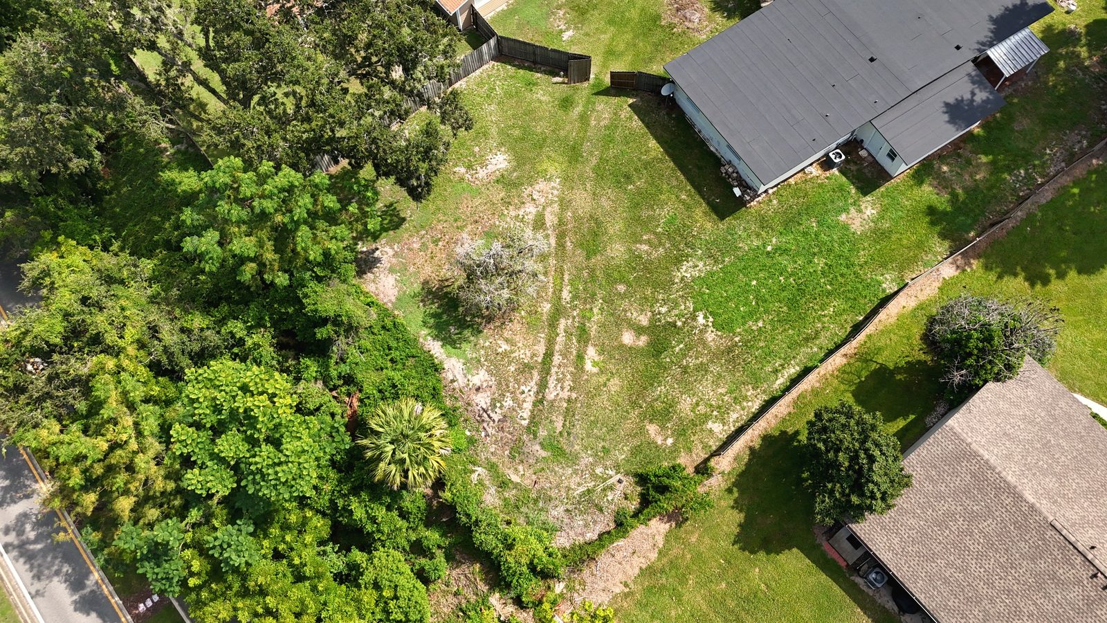 Wide aerial of 120 Kay Lane and Lake Orienta area
